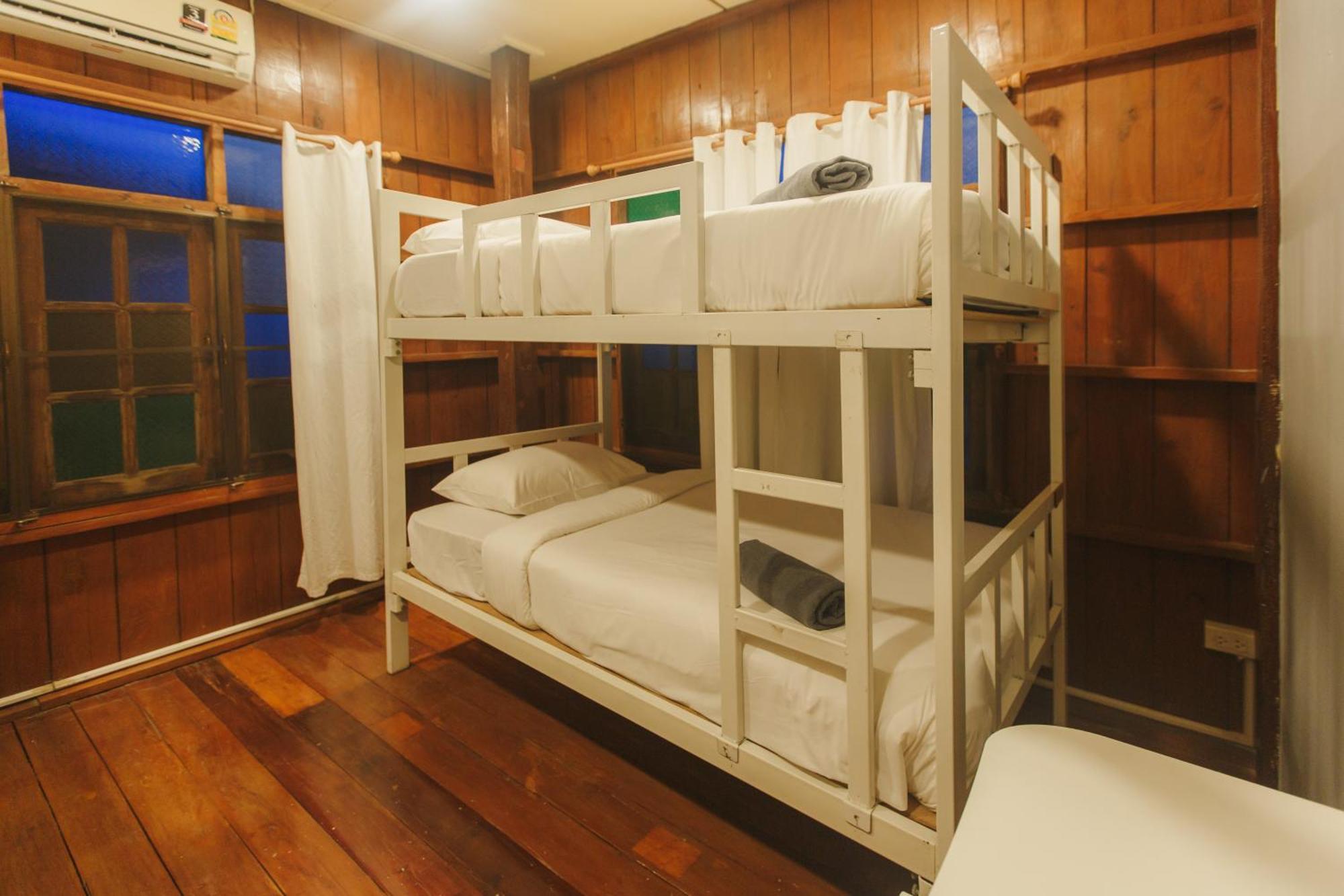 Agga Cnx Hostel Csiangmaj Kültér fotó