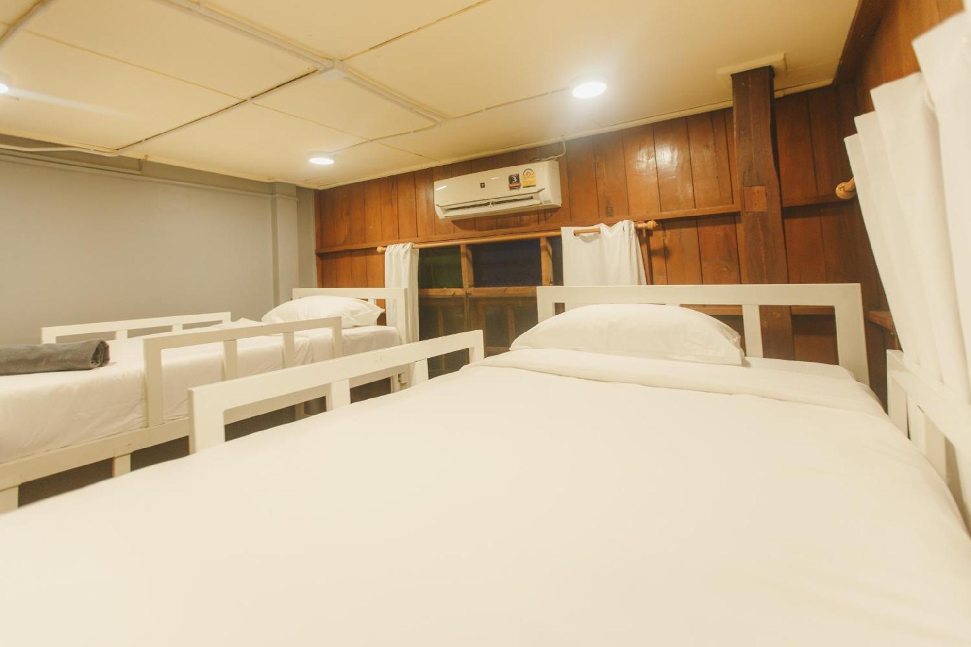 Agga Cnx Hostel Csiangmaj Kültér fotó