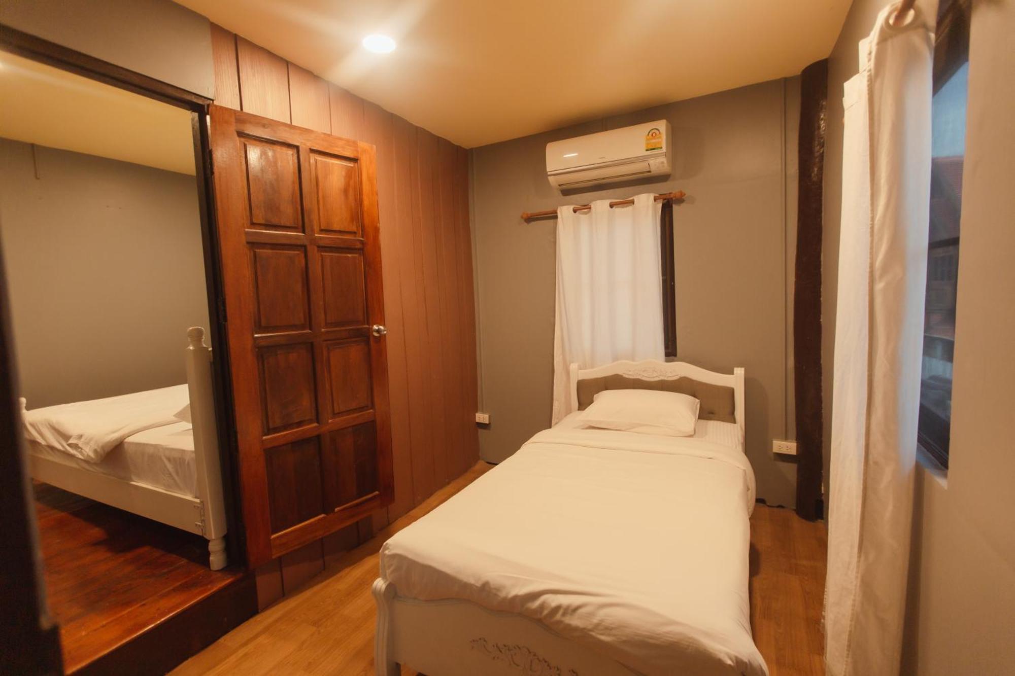 Agga Cnx Hostel Csiangmaj Kültér fotó