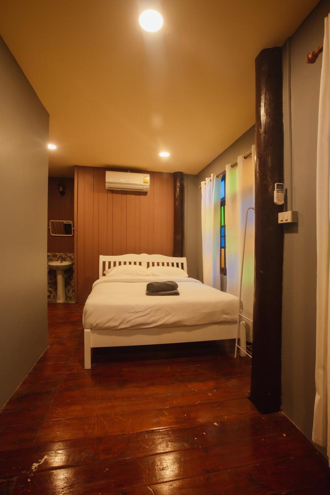 Agga Cnx Hostel Csiangmaj Kültér fotó