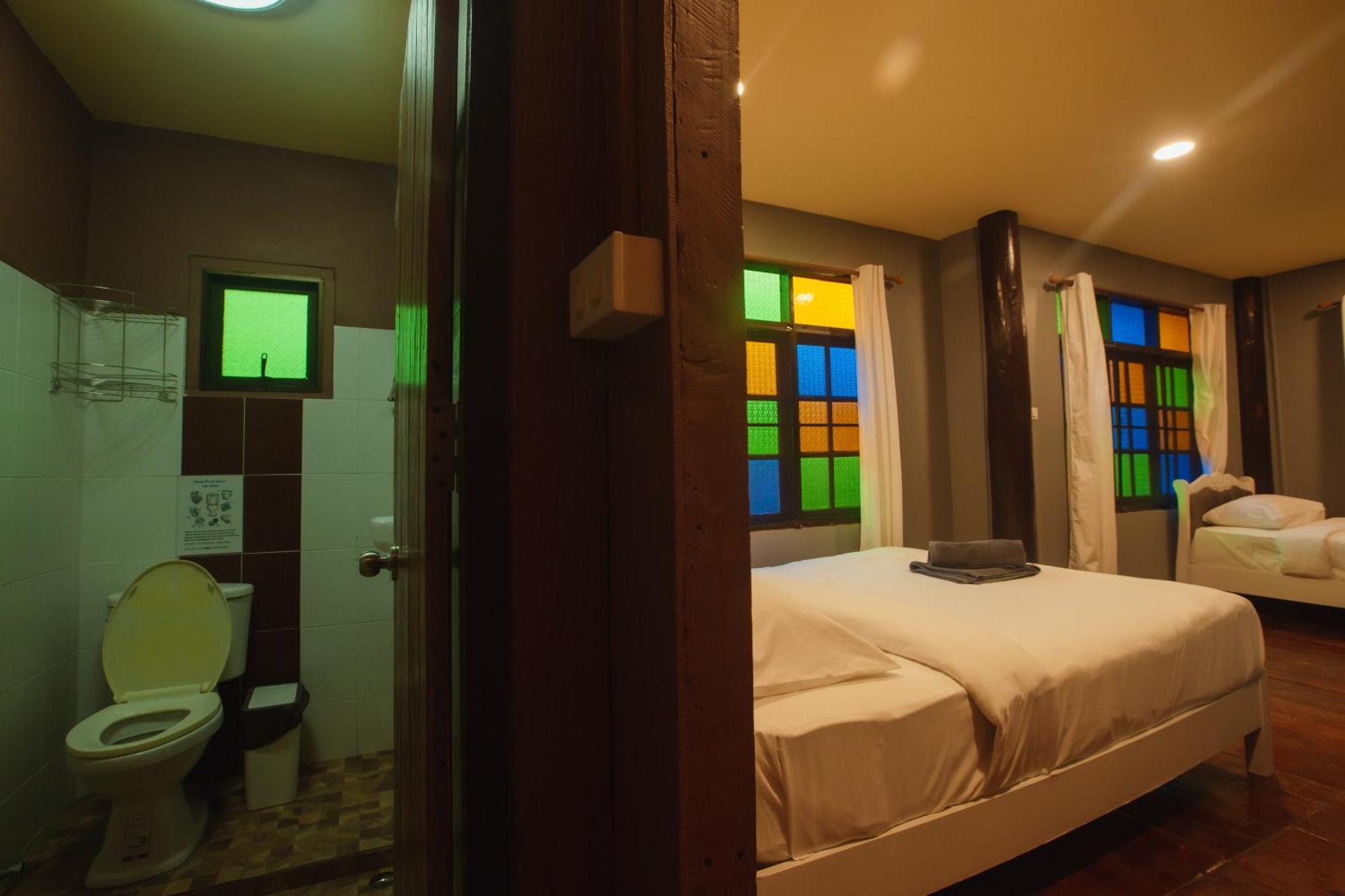 Agga Cnx Hostel Csiangmaj Kültér fotó