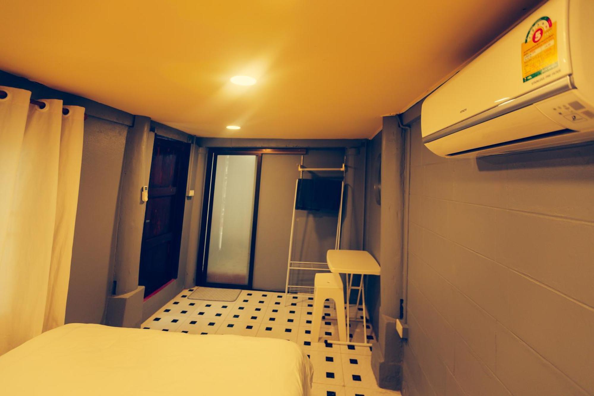 Agga Cnx Hostel Csiangmaj Kültér fotó