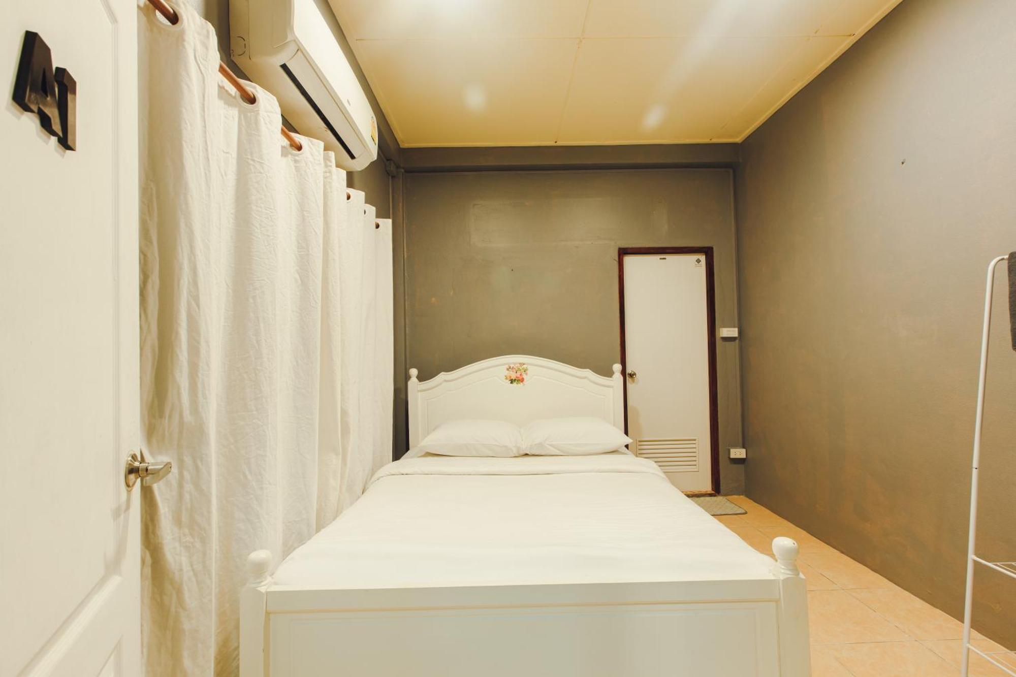 Agga Cnx Hostel Csiangmaj Kültér fotó